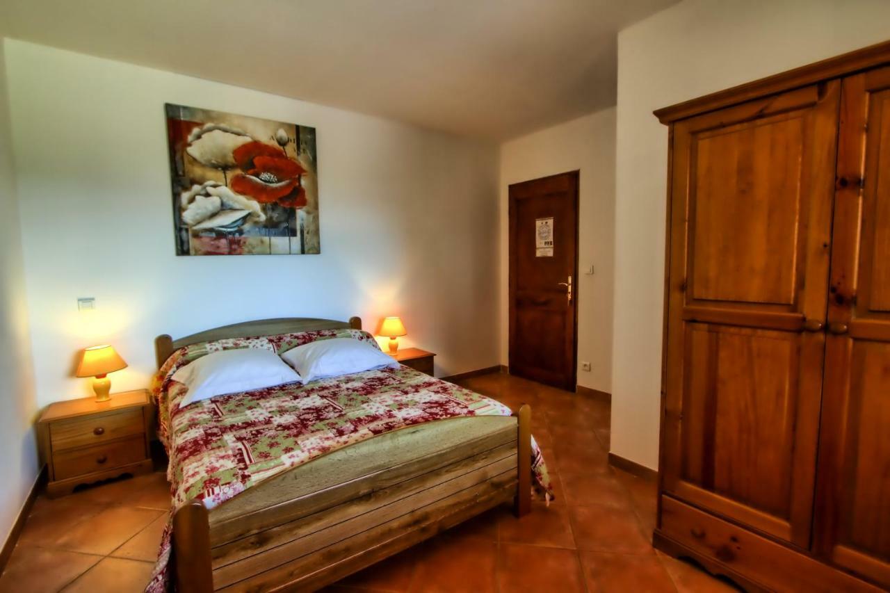 A Ghjuvellina Hotel Piedigriggio Екстериор снимка